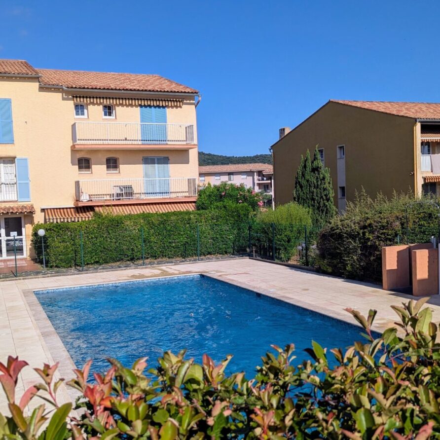 Piscine de la residence